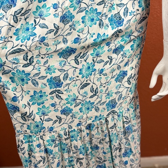 Old Navy Blue and White Floral Maxi Dress - Picture 5 of 14